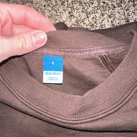 Women’s old navy oversized crewneck - Picture 2 of 3